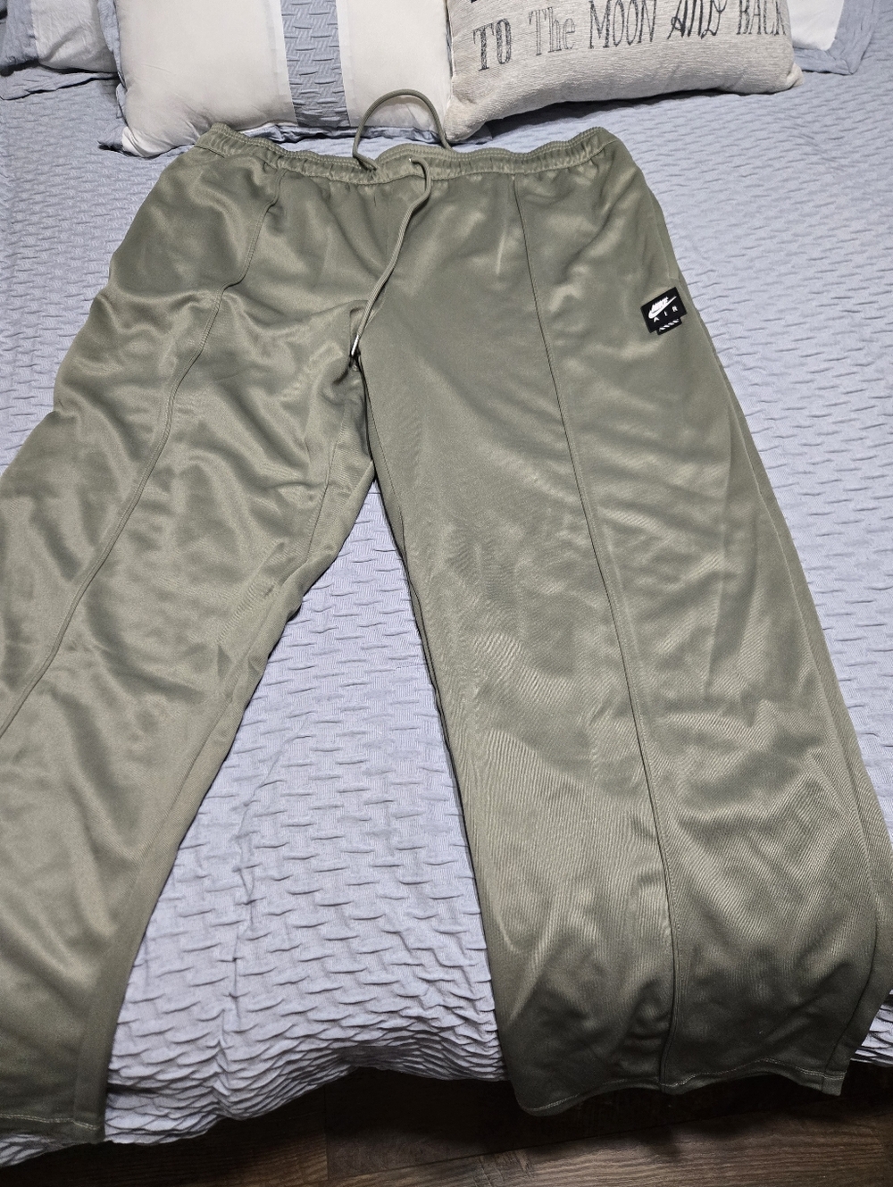 NEW WITH TAGS Men's Olive Green  NIKE Athletic Track Pants 2X
